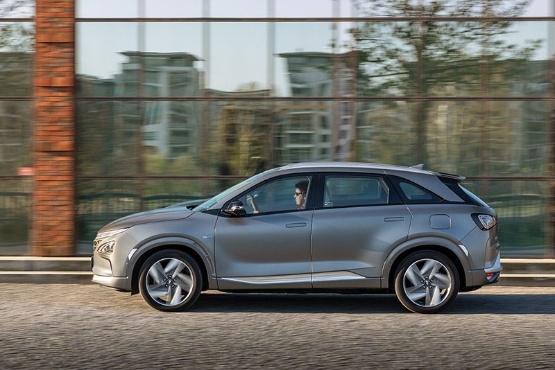 Van de waterstofauto Hyundai NEXO werden in 2020 in Nederland zo’n 140 exemplaren verkocht. Van de waterstofauto Hyundai NEXO werden in 2020 in Nederland zo’n 140 exemplaren verkocht.