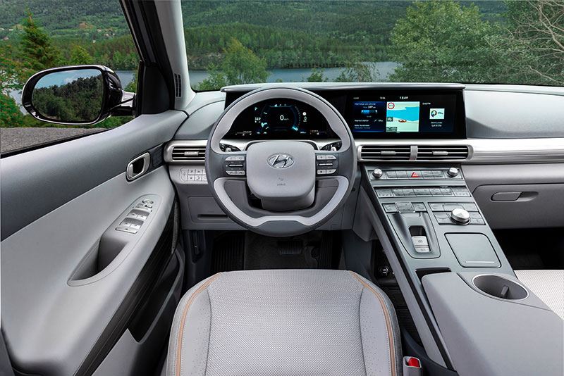 De Hyundai NEXO is standaard al zeer rijk uitgerust met o.a. een volledig digitaal instrumentenpaneel.