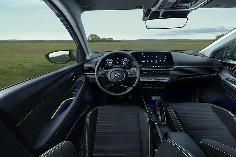 Dat de Hyundai i20 er groot uitziet is niet vreemd. Het is namelijk de langste auto binnen het B-segment.
