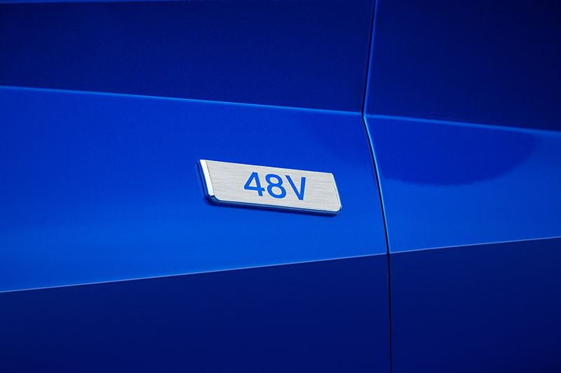 De 48-volt accu in de Hyundai i20 helpt de motor tijdens het accelereren met een extra zetje van 4 tot 10 kW extra vermogen.