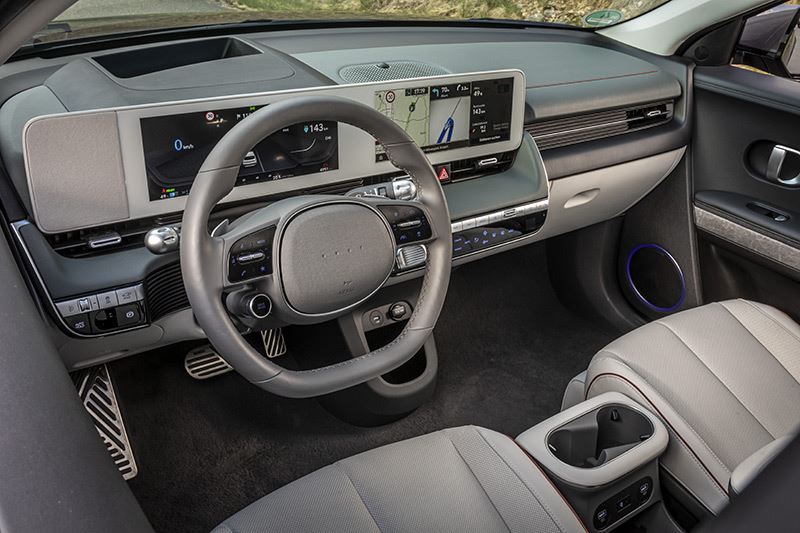 De IONIQ 5 Hij lijkt wel afkomstig uit de toekomst: zo grensverleggend is de bijzondere hatchback!