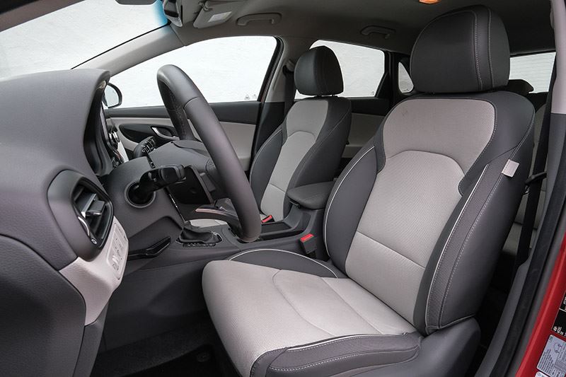 De Hyundai i30 5-deurs. De Hyundai i30 5-deurs.