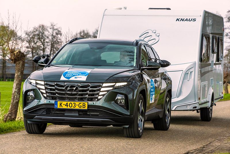 De allerbeste auto om een (flinke) caravan of aanhanger te trekken? Dat is volgens ANWB Kamperen de Hyundai TUCSON 1.6 T-GDI Hybrid.