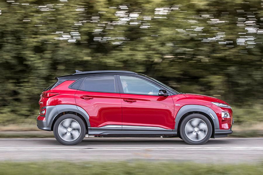 Met een volle accu en een fluwelen rechtervoet kom je in de Hyundai KONA Electric algauw 400 km ver.