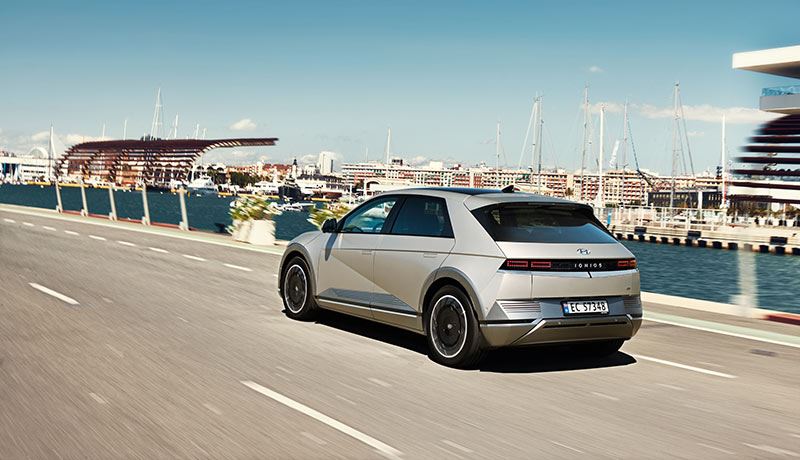 ‘Wij vinden het Hyundai’s meest geslaagde ontwerp tot nu toe’, is TopGear onder de indruk van de nieuwe IONIQ 5.