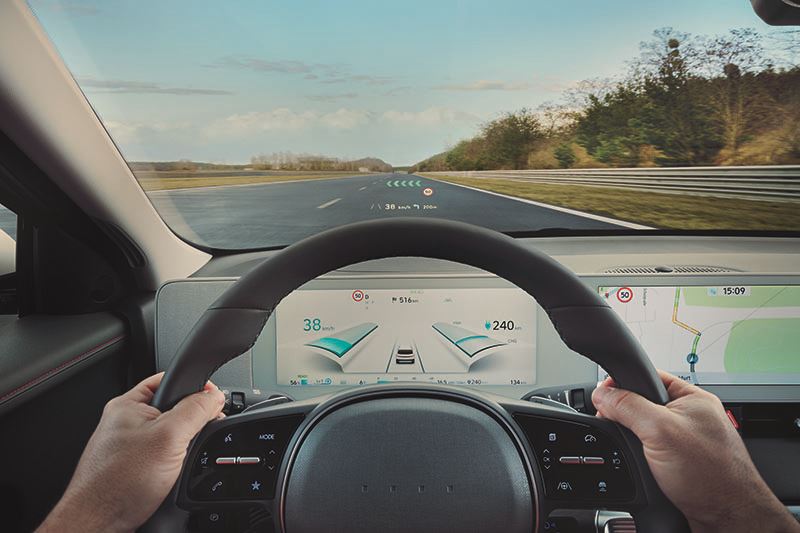 ‘In de eco-stand rijdt de IONIQ 5 heerlijk ontspannen.’