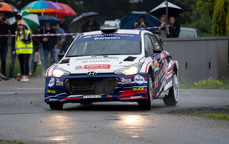 Bob de Jong in actie in zijn Hyundai i20 R5 (foto Marije van der Vliet).