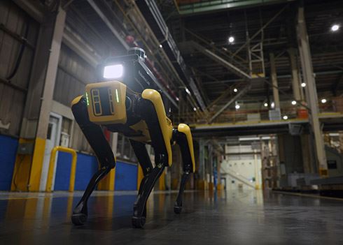 Hyundai presenteert Factory Safety Service Robot