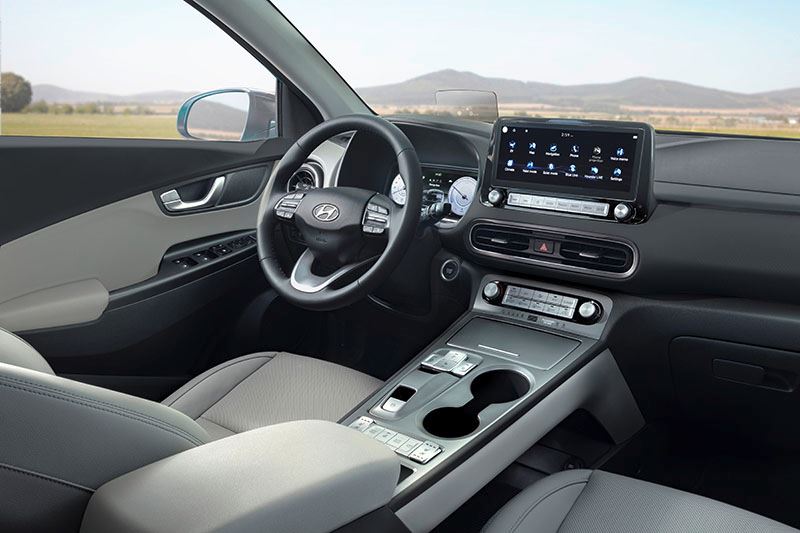 Het moderne interieur van de vernieuwde Hyundai KONA Electric.