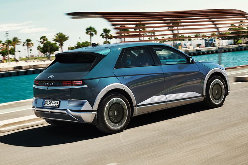 De IONIQ 5 krijgt bij verkiezing German Car of the Year awards 2022 onderscheiding in de categorie New Energy.