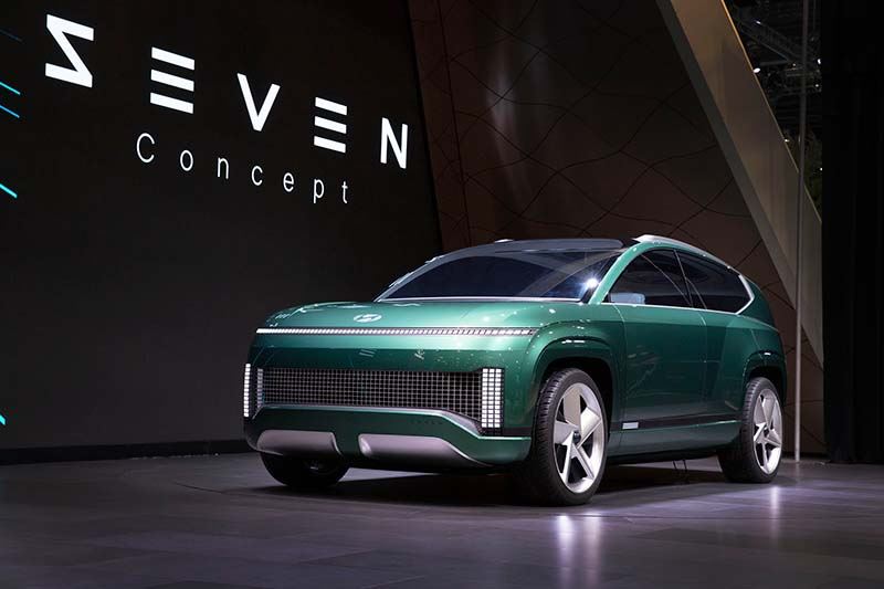 De concept car SEVEN komt voor een belangrijk deel van de hand van Simon Loasby, hoofd Styling bij Hyundai.