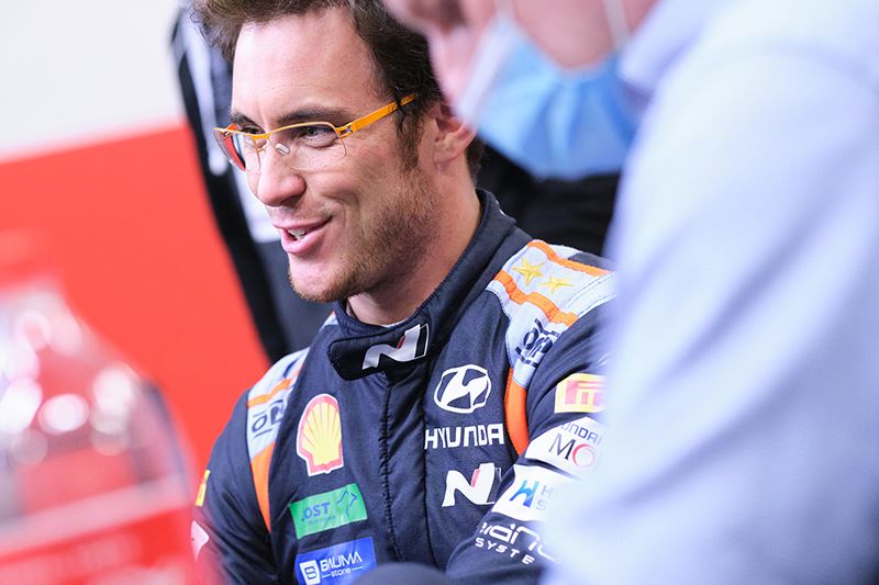 Na vijf tweede plaatsen gaat Hyundai-rallyrijder Thierry Neuville dit jaar vol voor de wereldtitel in het WK Rally.