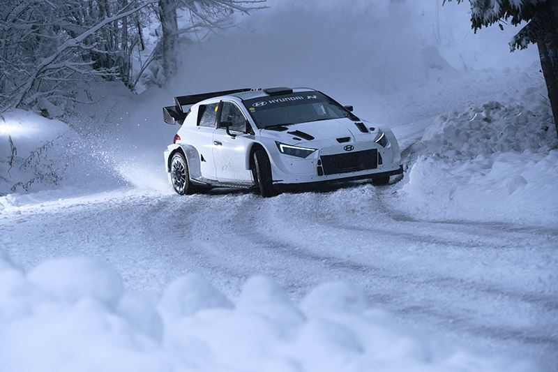 Hyundai testte uitgebreid met de i20 N Rally1, onder meer op besneeuwde wegen in de Franse Vogezen.