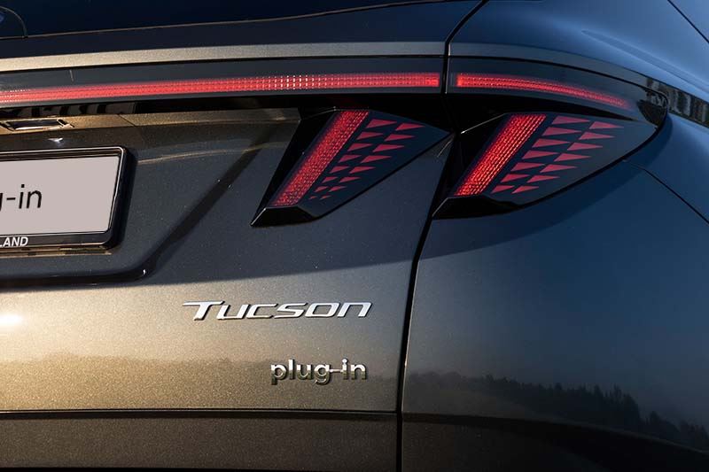 In hybridemodus werkt de elektromotor van de Hyundai TUCSON Plug-in Hybrid samen met de benzinemotor.