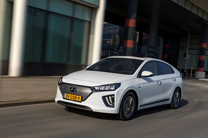 De Hyundai IONIQ Electric.