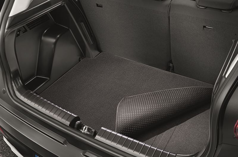 De omkeerbare kofferbakmat maakt jouw Hyundai geschikt voor alle vervoersklussen.