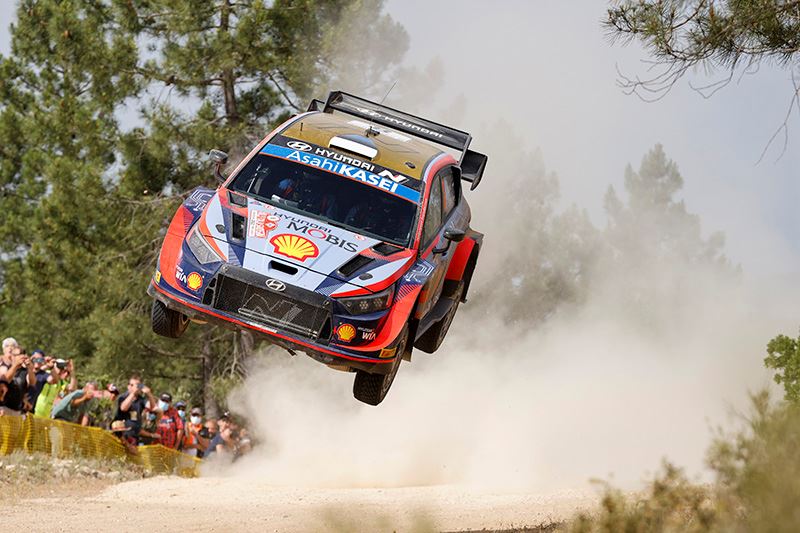 Een technisch hoogstandje van Ott Tänak. De Fin bezorgde Hyundai Motorsport de winst in de Rally van Sardinië.