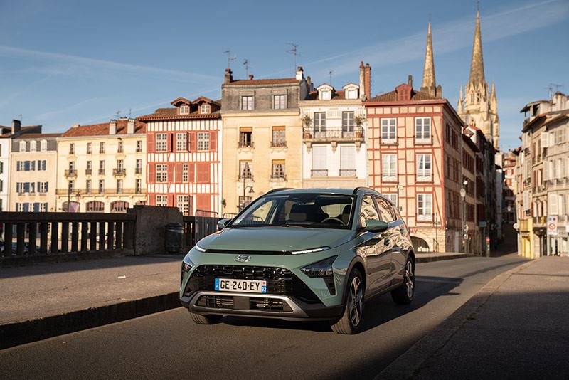 In een Hyundai BAYON naar Bayonne.