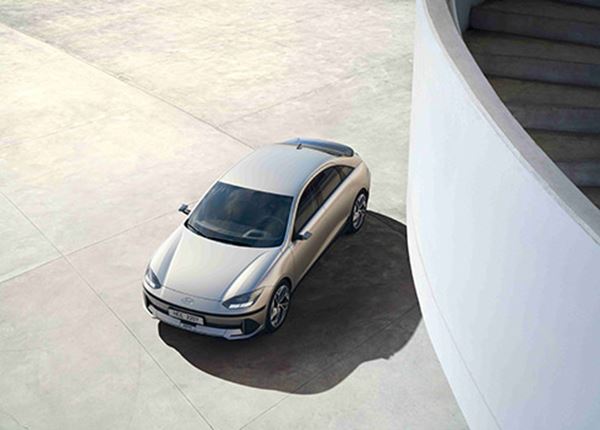 Hyundai onthult IONIQ 6 in digitale wereldpremièrefilm