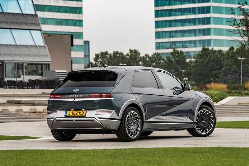 De IONIQ 5 is de succesvolste Hyundai ooit. Geen Hyundai ontving zoveel onderscheidingen als deze elektrische CUV.