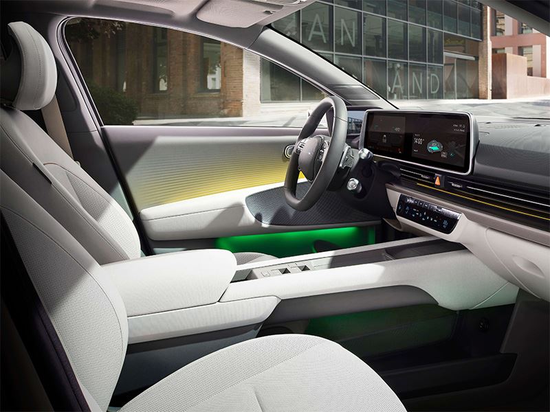 Het E-GMP-platform van de IONIQ 6 maakt behalve een vlakke vloer ook een ruim interieur mogelijk.