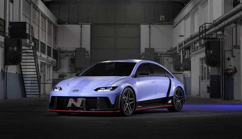 De RN22e is uitgerust met het eerste vierwielaandrijvingssysteem van Hyundai N, dat een geoptimaliseerde koppelverdeling biedt in verschillende rijmodi.