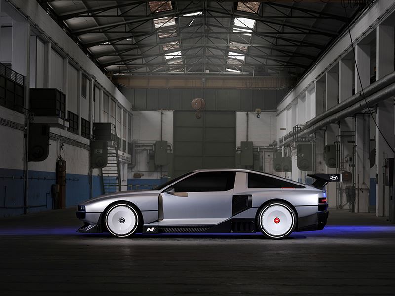 De N Vision 74 van Hyundai is ’s werelds eerste waterstof-hybride sportauto.