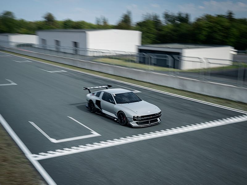 De batterij-elektrische aandrijving en de brandstofcel in de N Vision 74 van Hyundai kunnen onafhankelijk van elkaar opereren.