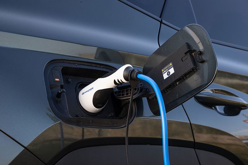 Carnold over de Hyundai TUCSON Plug-in Hybrid: Als je hem elke nacht rustig oplaadt, dan krijg je een verbazingwekkend laag verbruik.