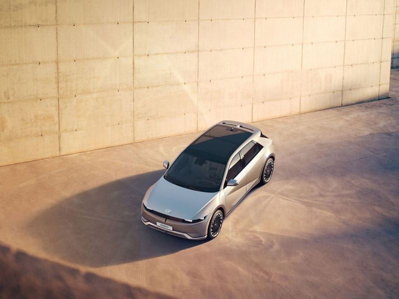 De Hyundai IONIQ 5 is uitgeroepen tot Esquire's 2022 Car of the Year.