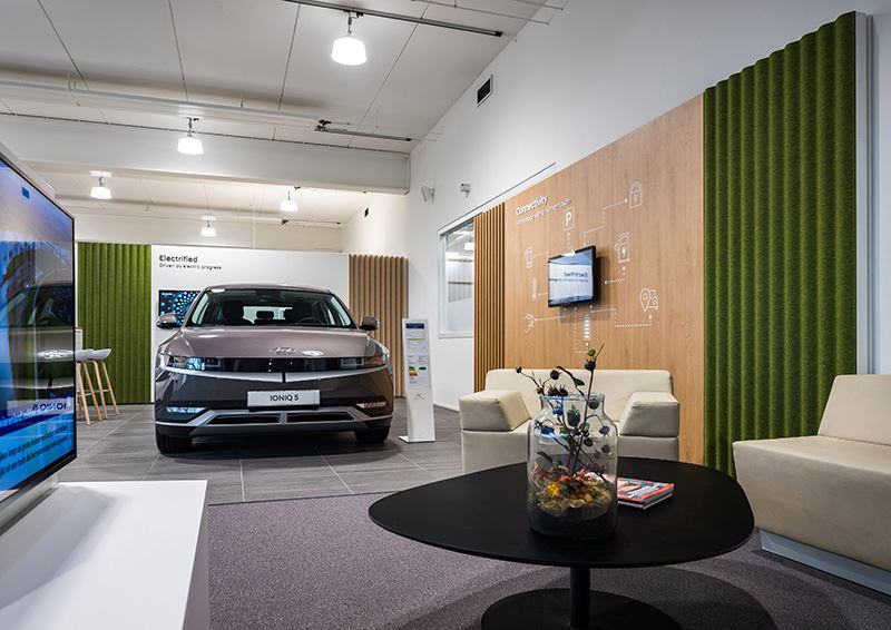 Eerste Hyundaidealer van Nederland met EVshowroom speciaal voor elektrische modellen