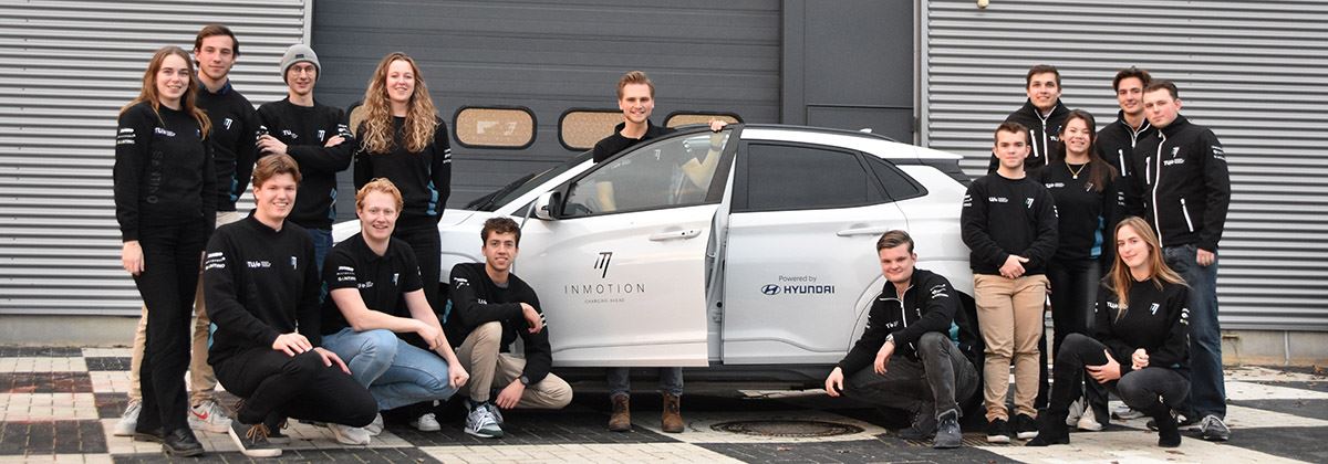 Studenten InMotion lopen weg met hun KONA Electric