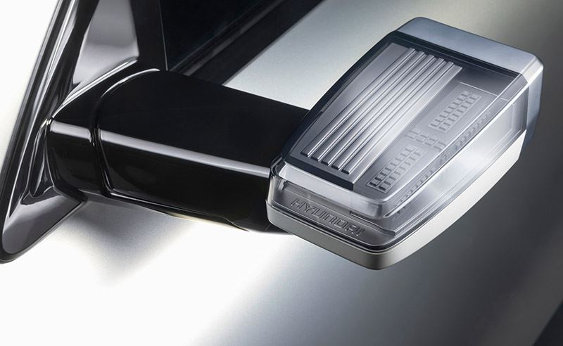 De optionele camerabuitenspiegels in de Hyundai IONIQ 6 verbeteren de luchtweerstand en bieden een helder zicht.