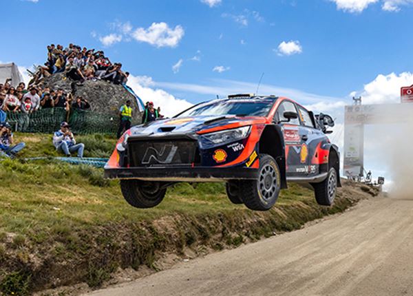Twee podiumplaatsen voor rallyteam Hyundai in Portugal