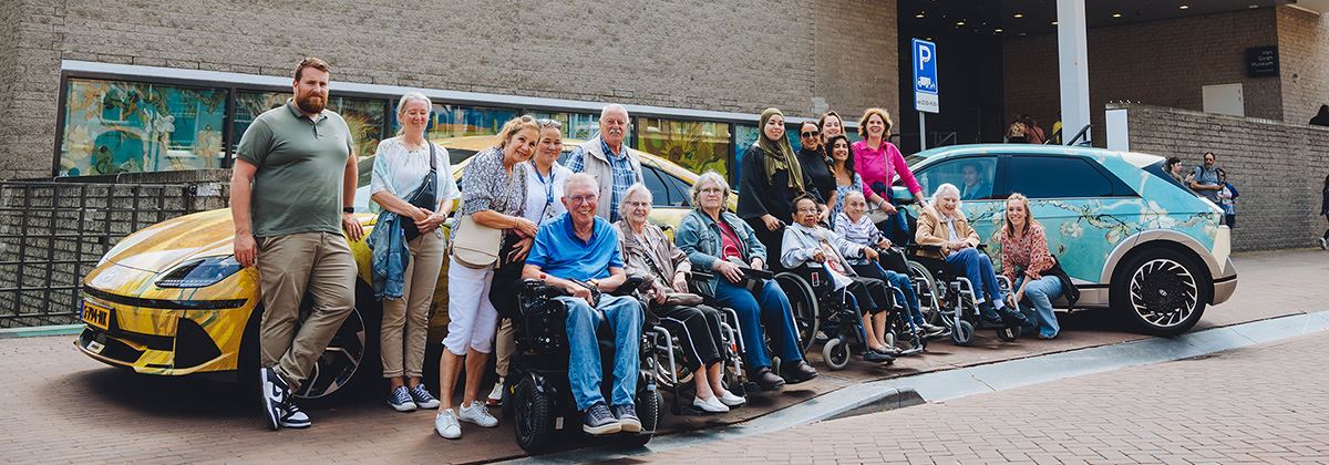 Hyundai en het Van Gogh Museum trakteren ouderen op speciale editie van Connection Day