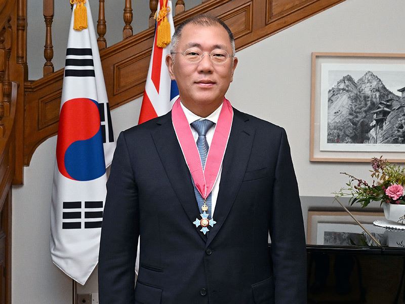 Executive Chair van Hyundai Motor Group Euisun Chung is benoemd tot Commandeur in de Orde van het Britse Rijk.