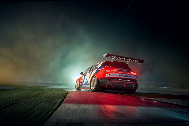 De Hyundai IONIQ 5 N eN1 Cup is uitsluitend voor gebruik op het circuit.