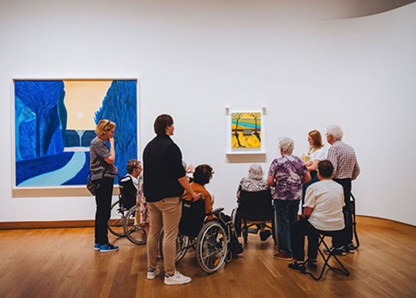 Hyundai bezorgt senioren dag van hun leven in Van Gogh Museum