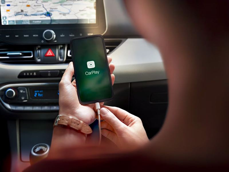 De beschikbaarheid van geavanceerde technologieën zoals Apple Carplay & Android Auto spelen een belangrijke rol bij de aanschaf van een auto.