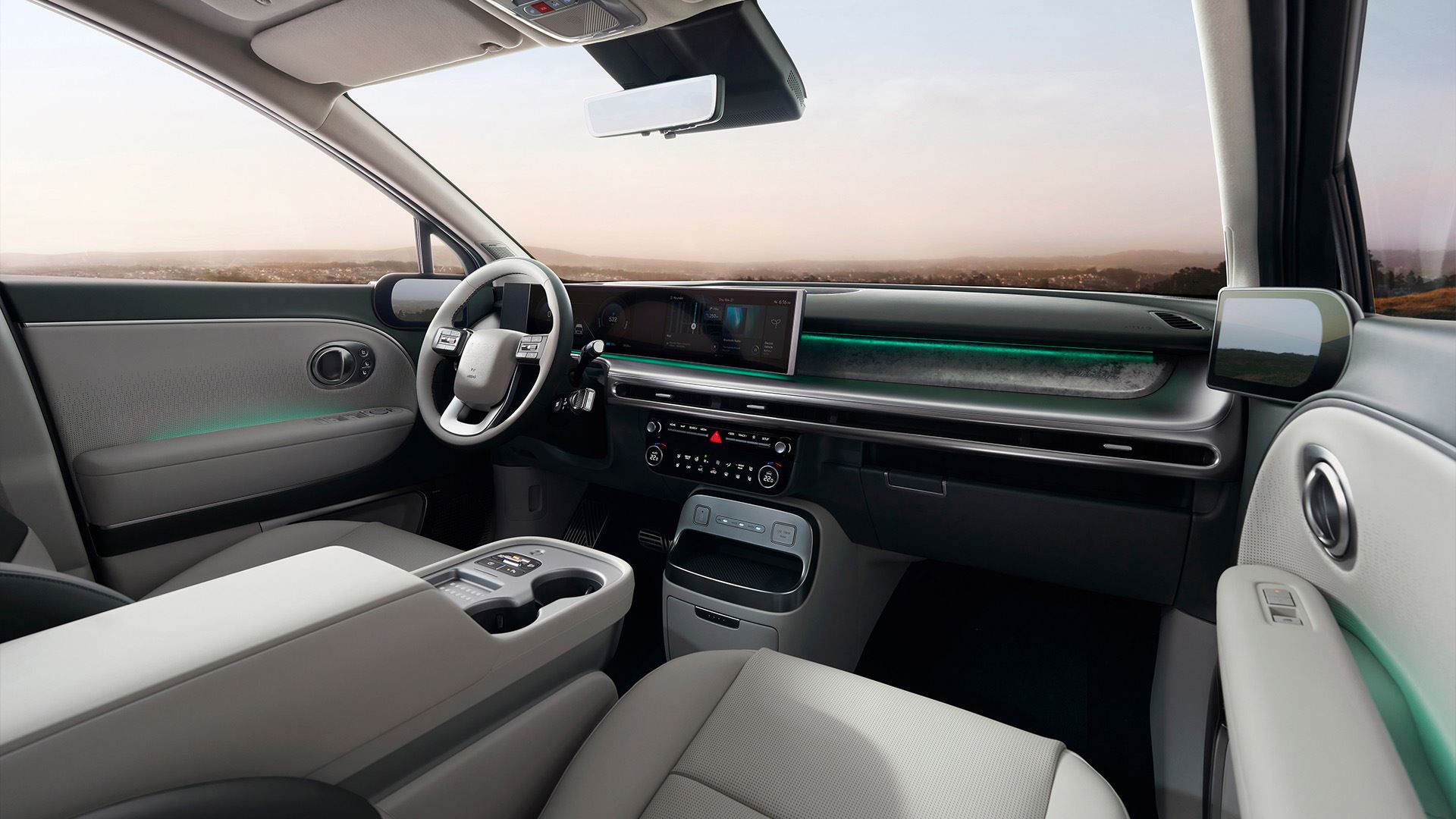 Het interieur van de Hyundai IONIQ 9 bevat een gebogen panoramisch scherm met twee 12-inch displays.