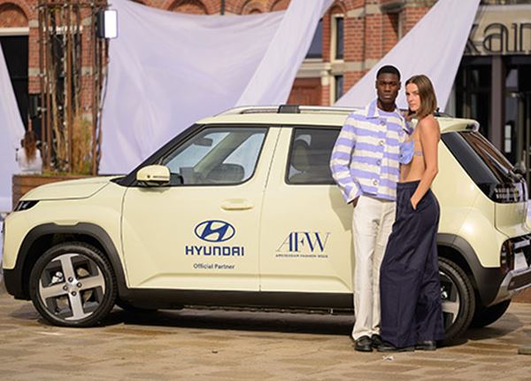 IONIQ 9 en INSTER shinen tijdens Amsterdam Fashion Week