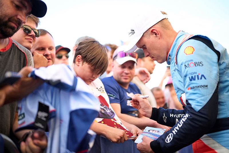 Rallyrijder Ott Tänak van Hyundai Motorsport in actie in de Rally van Estland.