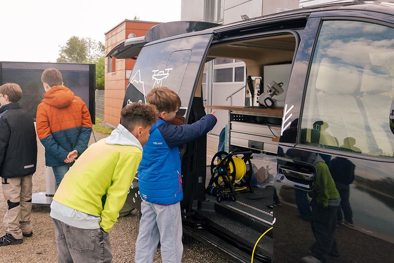 Een kijkje in de SVan, een Hyundai STARIA die is omgebouwd tot mobiel milieulaboratorium.