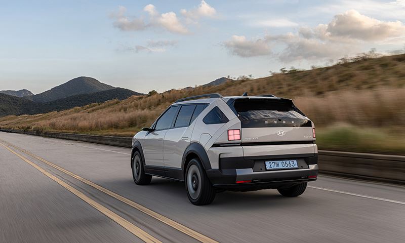 Dankzij het efficiëntere waterstofsysteem rij je met de nieuwe Hyundai NEXO tot wel 826 kilometer op één tank (WLTP).