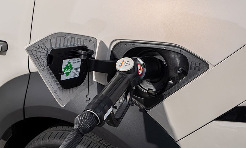 Het voltanken van de nieuwe Hyundai NEXO neemt slechts vijf minuten in beslag.