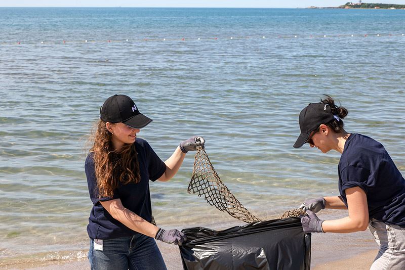 Opruimactie van Hyundai en Healthy Seas aan de Zwarte Zee in Turkije.