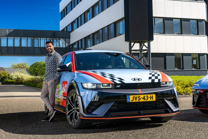 Amrit Hoeba, merkambassadeur van Hyundai.