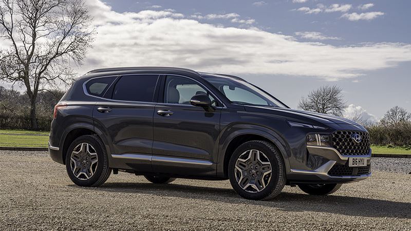 De Hyundai SANTA FE van de vorige generatie werd bij de Electric Car Awards 2026 uitgeroepen tot Best Used Hybrid Seven-Seat MPV.