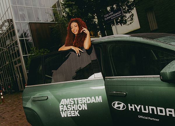 IONIQ 9 steelt de show tijdens Amsterdam Fashion Week