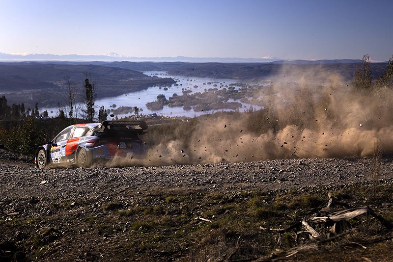 Adrien Fourmaux in actie in de Rally van Chili.